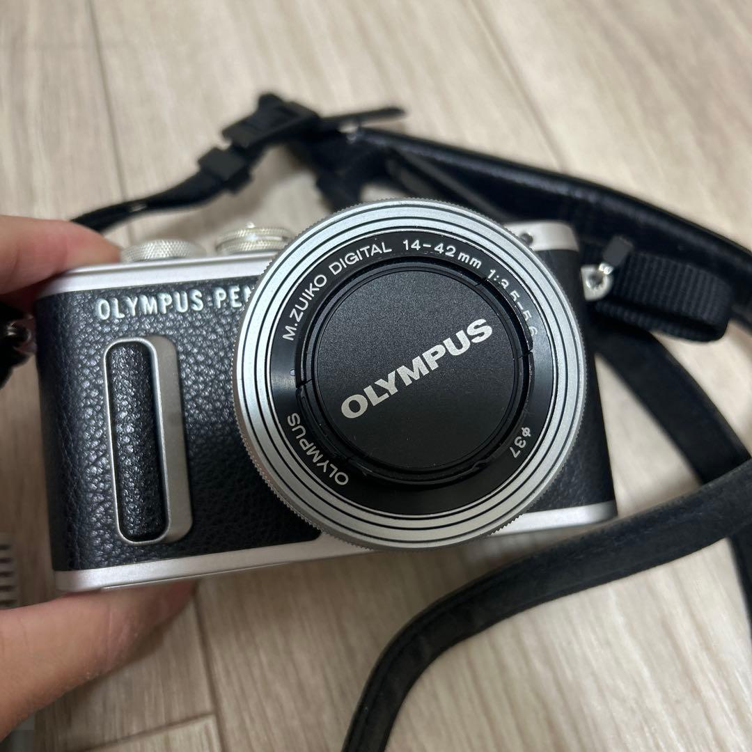 OLYMPUS E-PL8 ミラーレスカメラ レンズ付き14-42mm