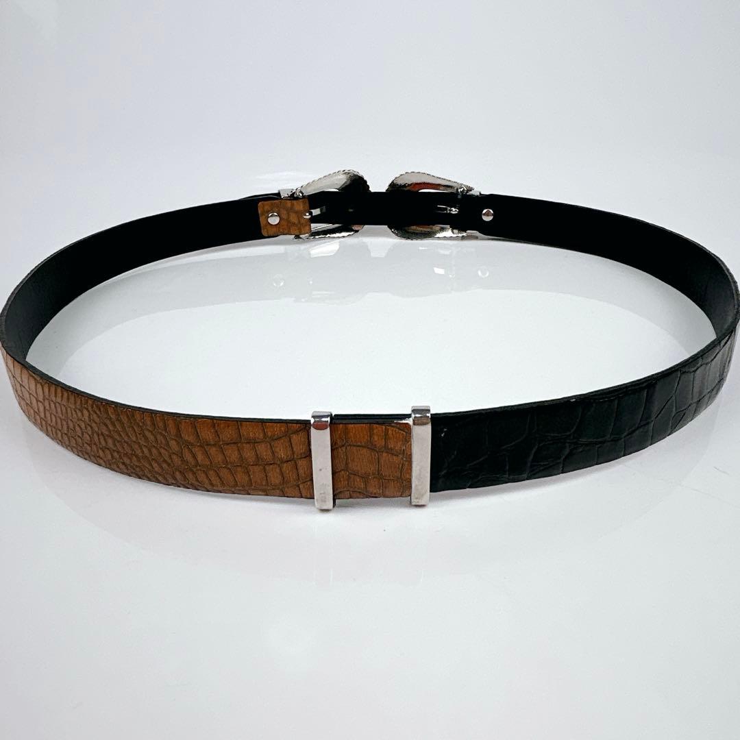 稀少　TOGA PULLA ダブルバックル　レザー　ベルト　バイカラー