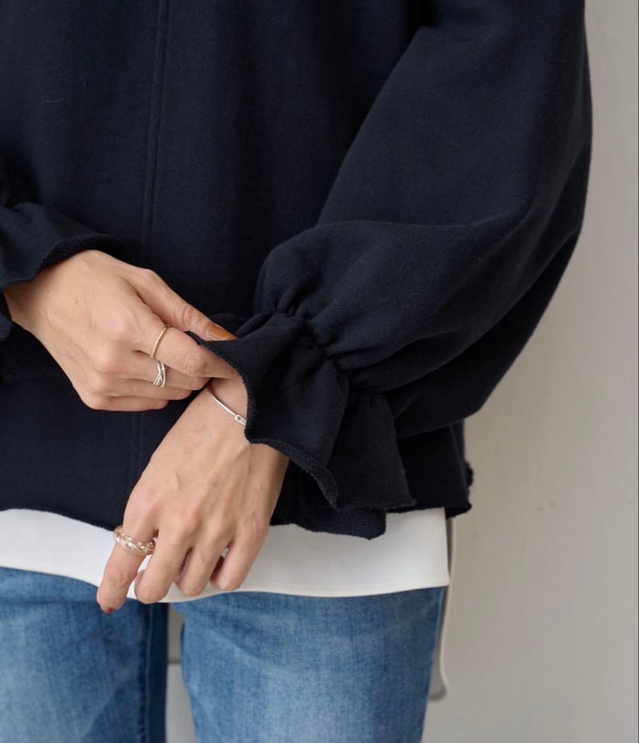 新品 BEARDSLEY(ビアズリー)袖口フリルトレーナー ガリャルダガランテ