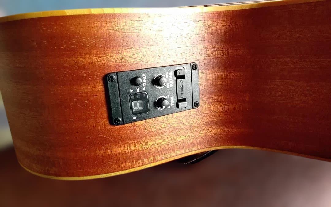 最終値引き【美品】Taylor Academy 12e　新品ギグケース