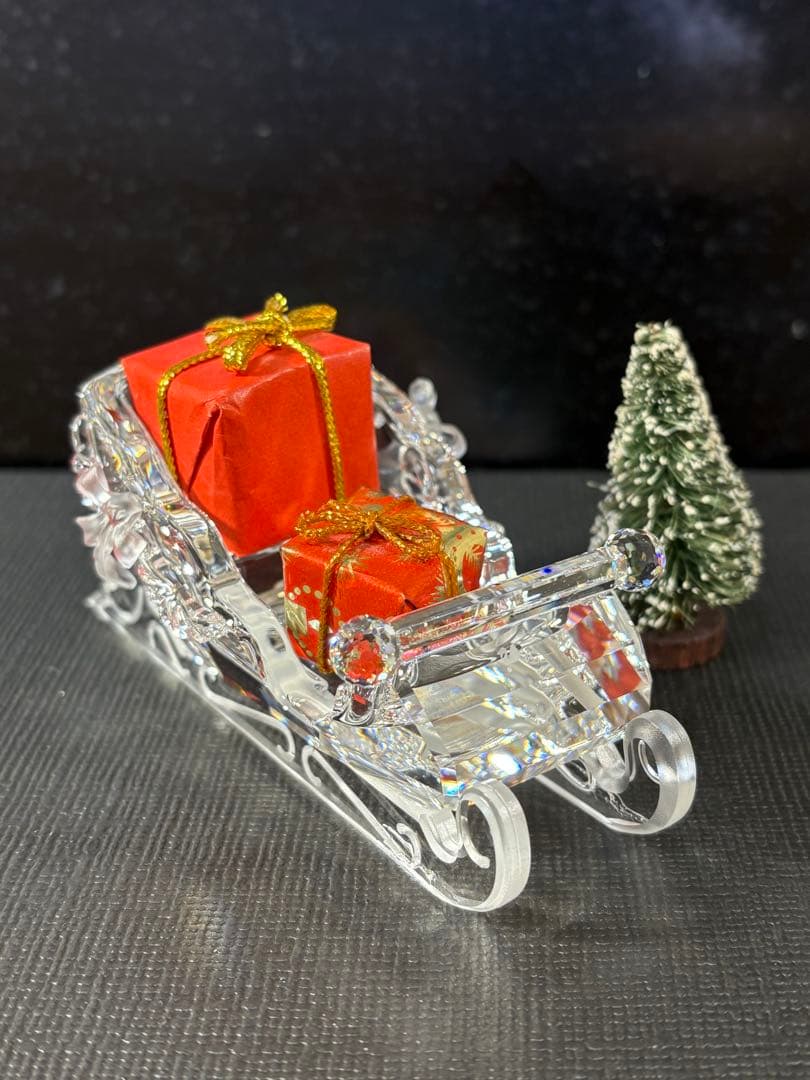 スワロフスキー【幸せを運ぶソリ】