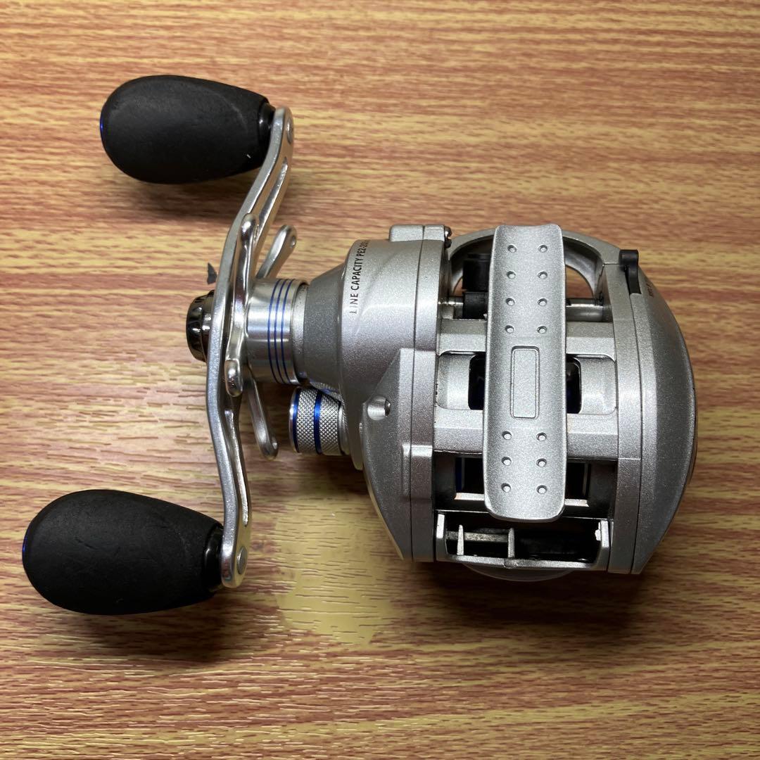 バスロッドだがショアジギングとかシーバスでも全然使える