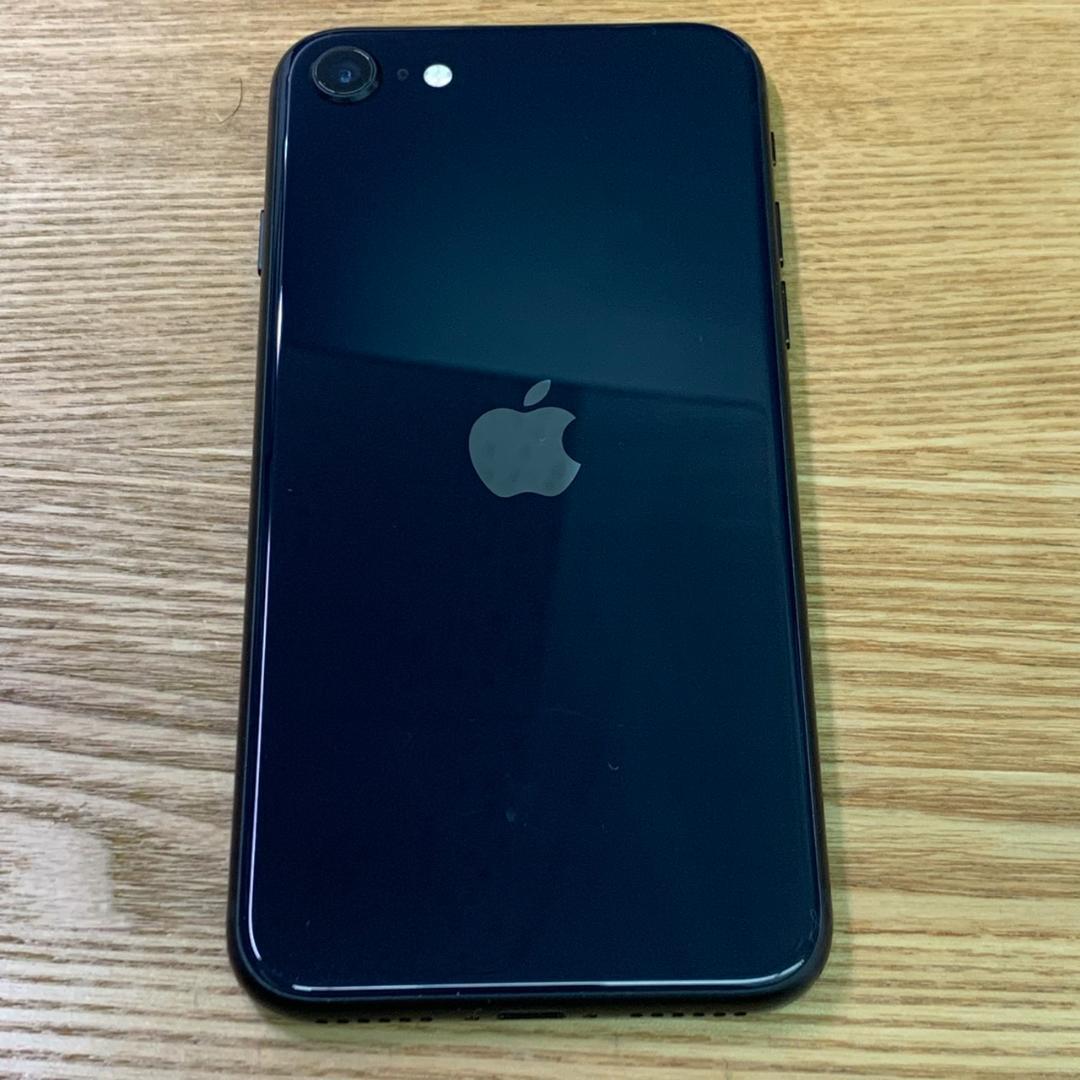 J11 SIMフリー iPhoneSE 第3世代 64GB おまけ付き