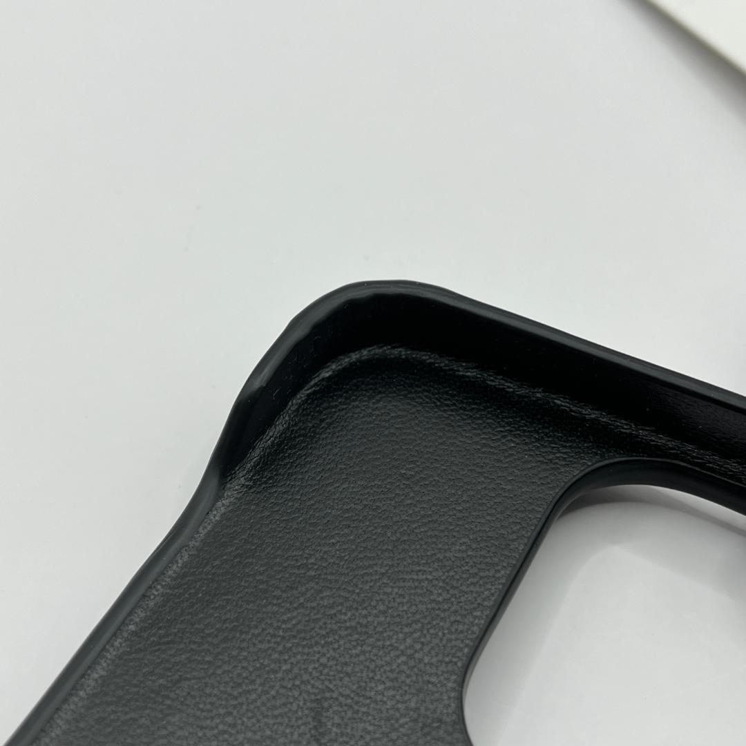 【新品】MONCLER ブラック iPhone 13pro ケース