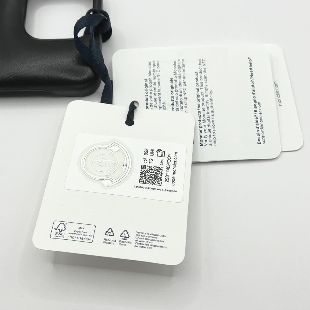 【新品】MONCLER ブラック iPhone 13pro ケース