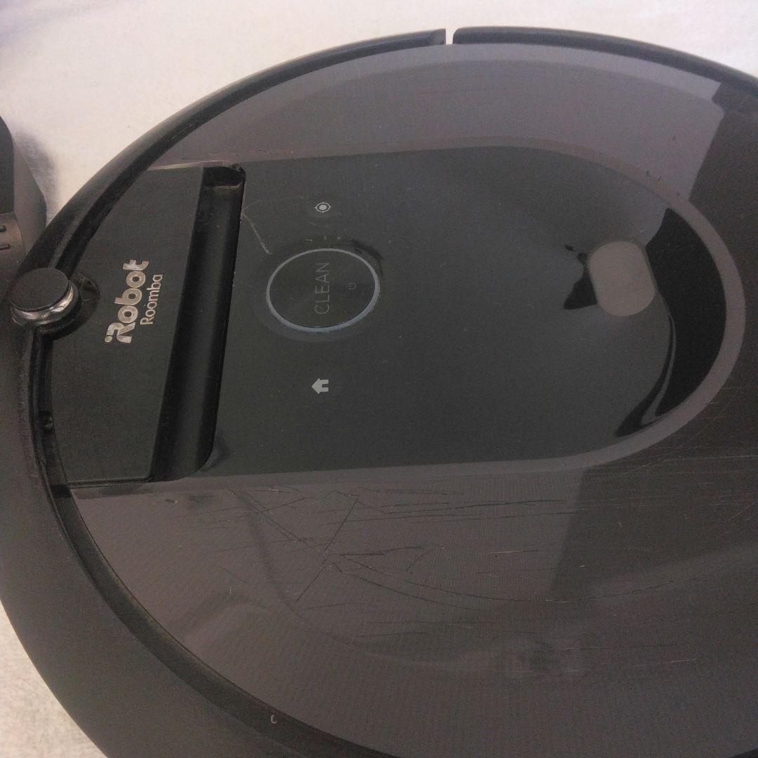 中古傷多数のため低価格！ 動作/充電確認OK Roomba i7