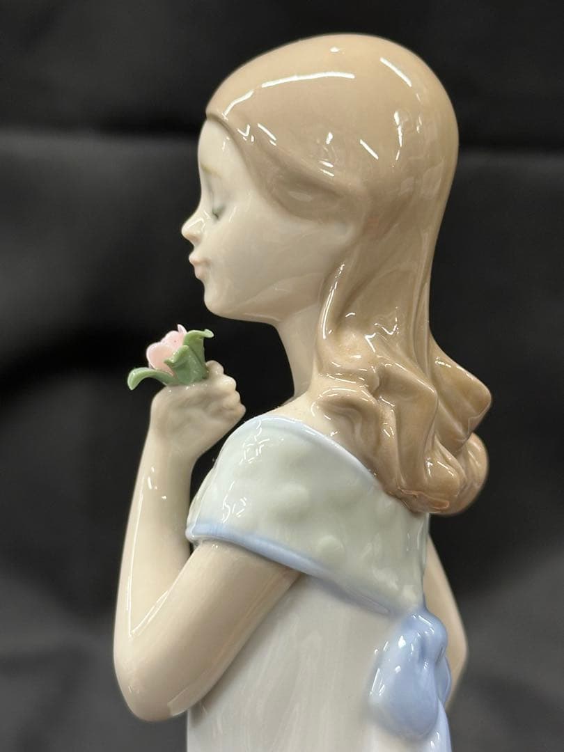 【美品】LLADRO リヤドロ　少女　花　01008213 2006