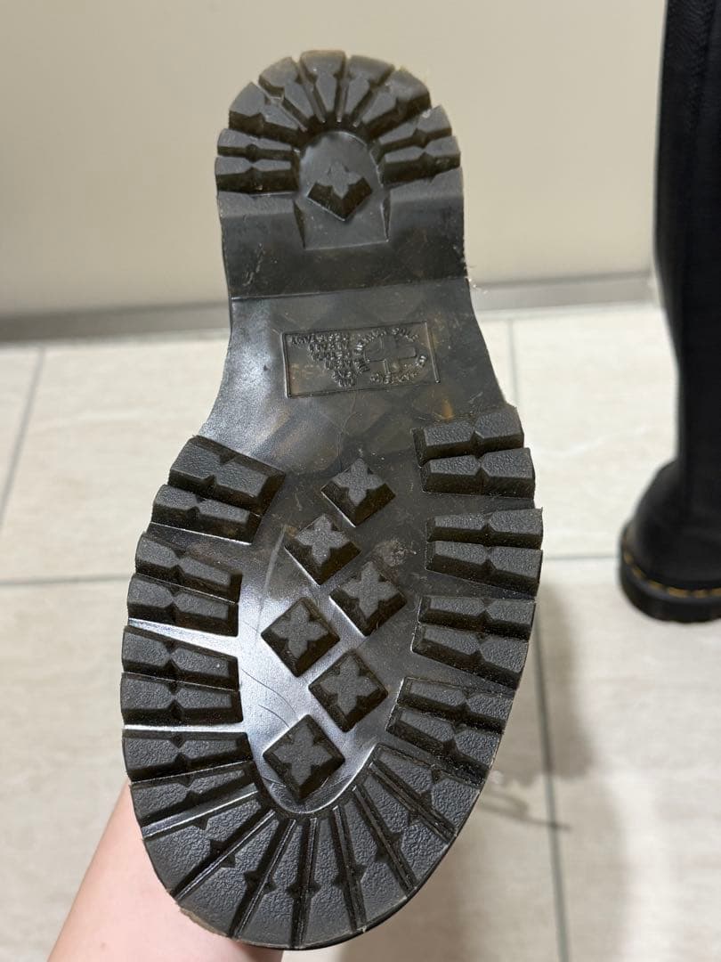 ドクターマーチン ブーツ レディース 20 ホール　1B60 BEX 39