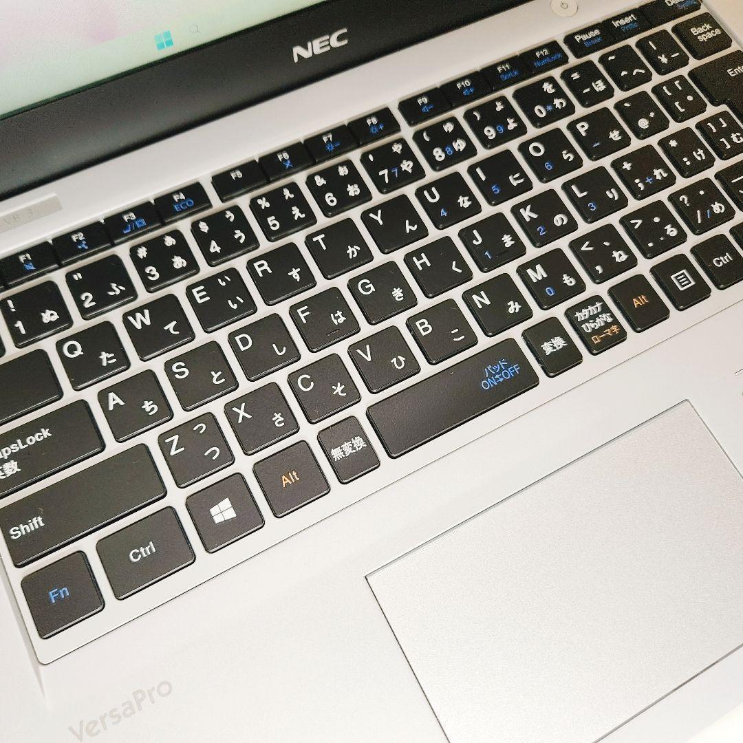 格安✨普段使いに♪NEC 小型軽量 12インチコンパクトノートパソコン SSD