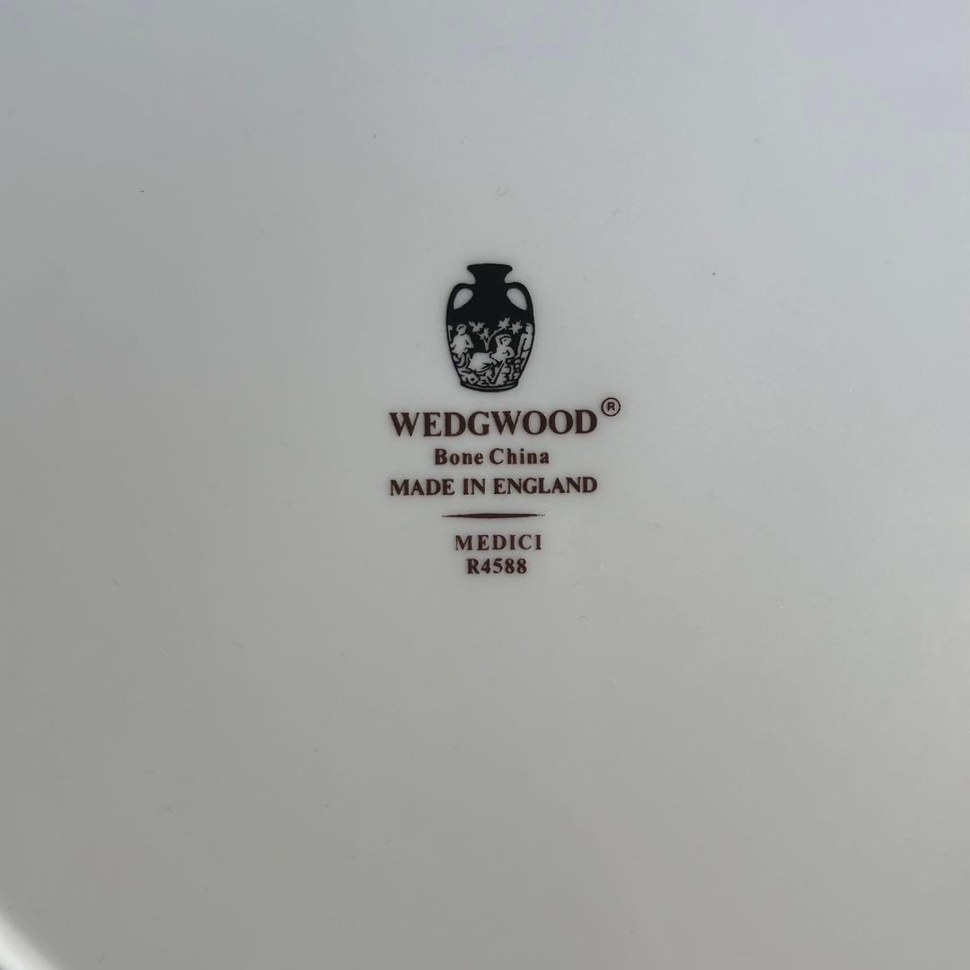 英国製  Medici 英国の気品溢れる 貝殻ディナー皿