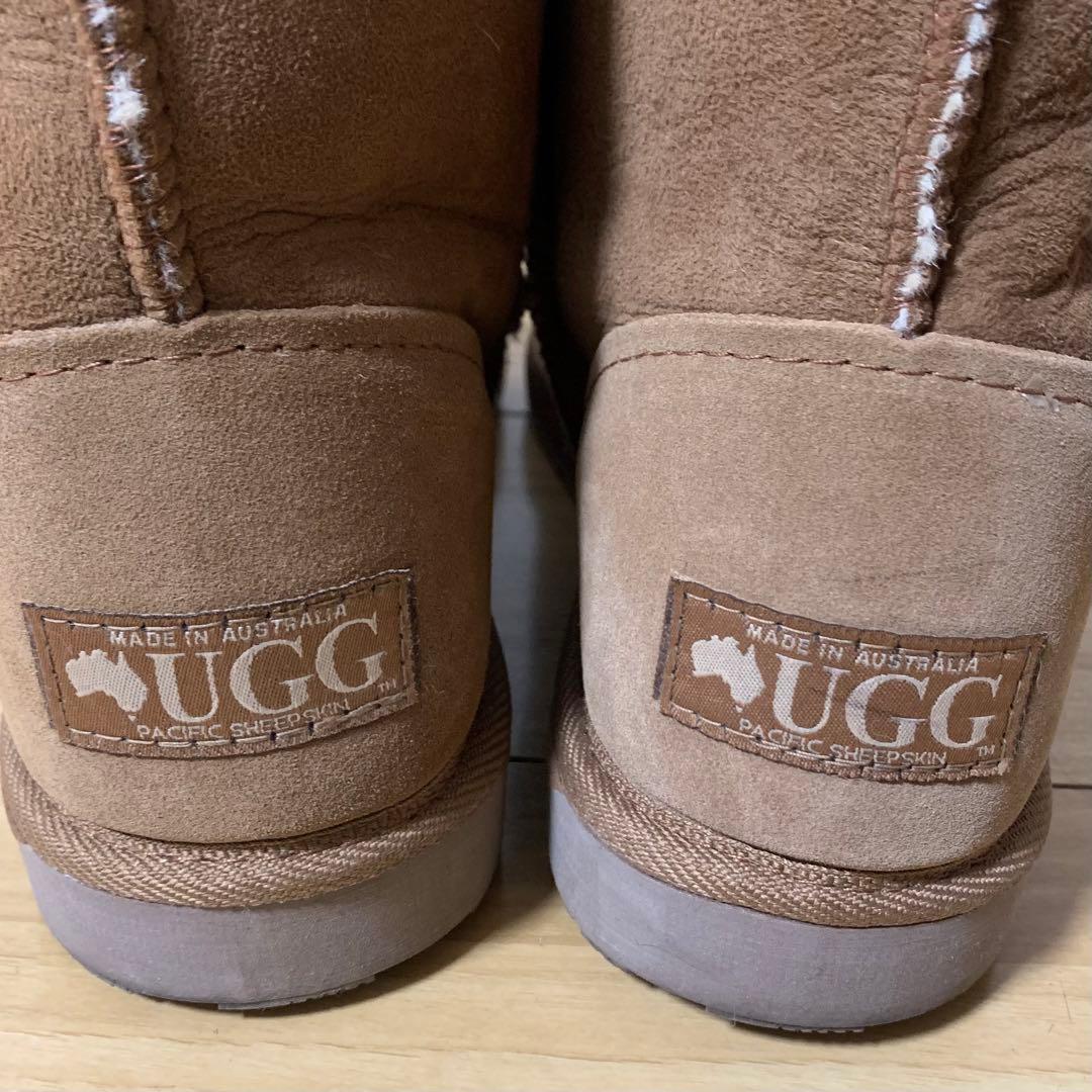 ジェイ★　25.5㎝ UGGムートンブーツ ベージュ ♪ボタン付きフワモコ