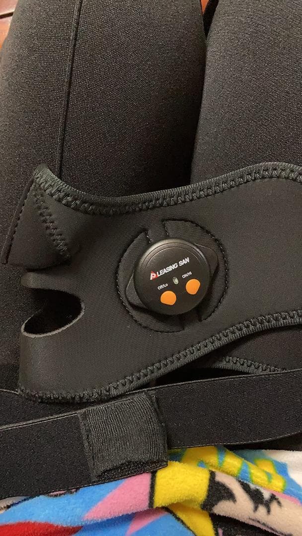 自宅で簡単装着フェイスベルト 小顔 美顔器 EMS