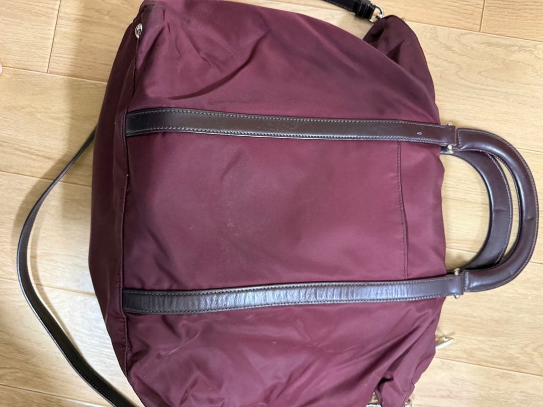 PRADA バーガンディ ショルダーバッグ