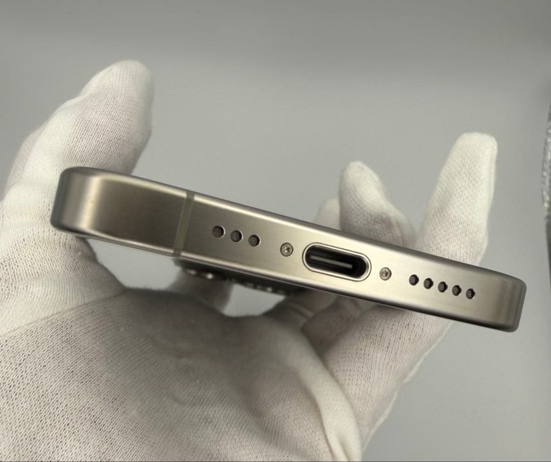 【極美品】iPhone15 Pro 1TB ナチュラルチタニウム SIMフリー