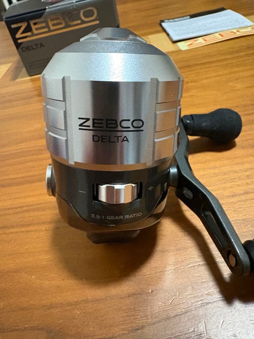 ゼブコ　デルタ　ZD20A ZEBCO トラウト　スピンキャストリール　箱付き