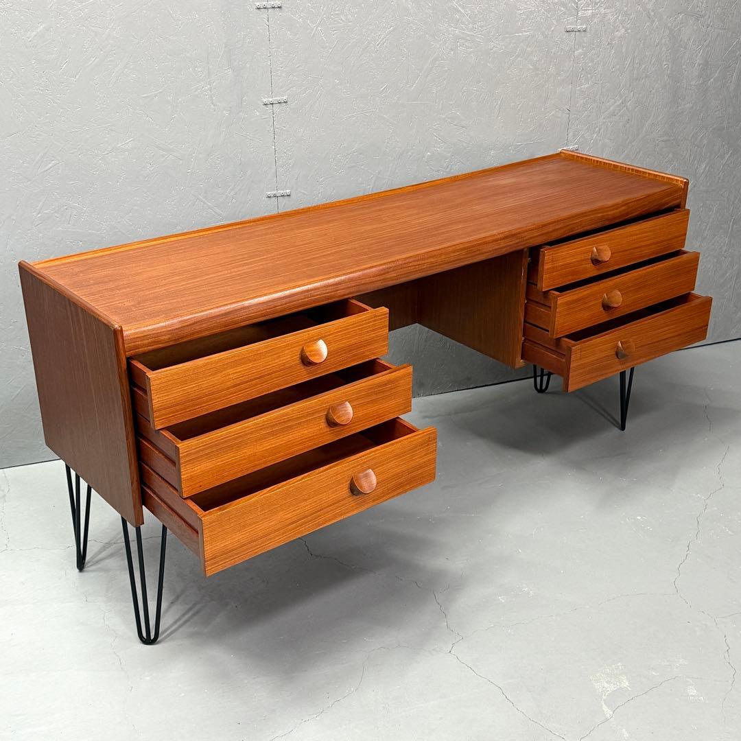 White & Newton ヴィンテージ ピンレッグ チークデスク(401)