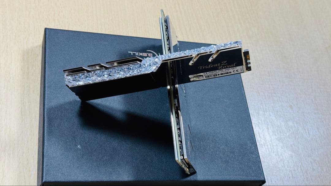 G.Skill Trident Z シルバー16GB DDR4 メモリ