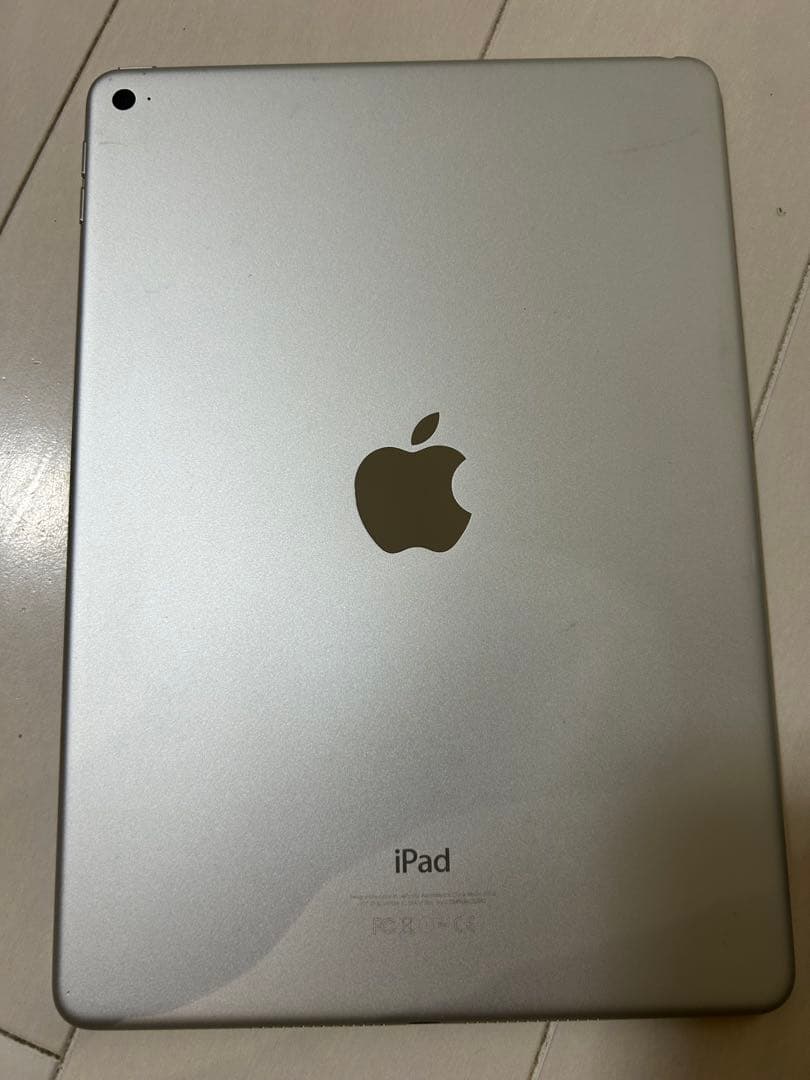 iPad Air 2 タブレット 128G シルバー