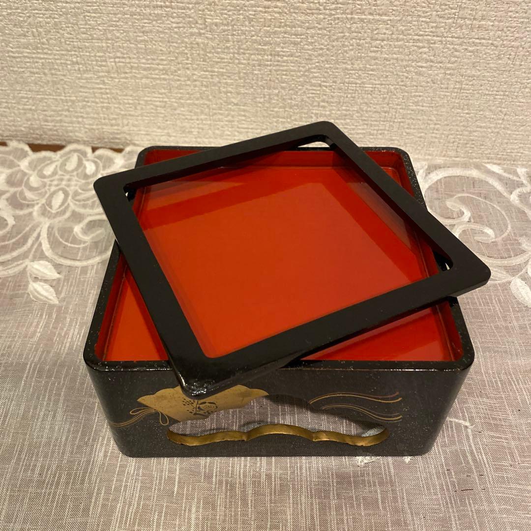 小型　４段重箱　青貝漆　台付　骨董品