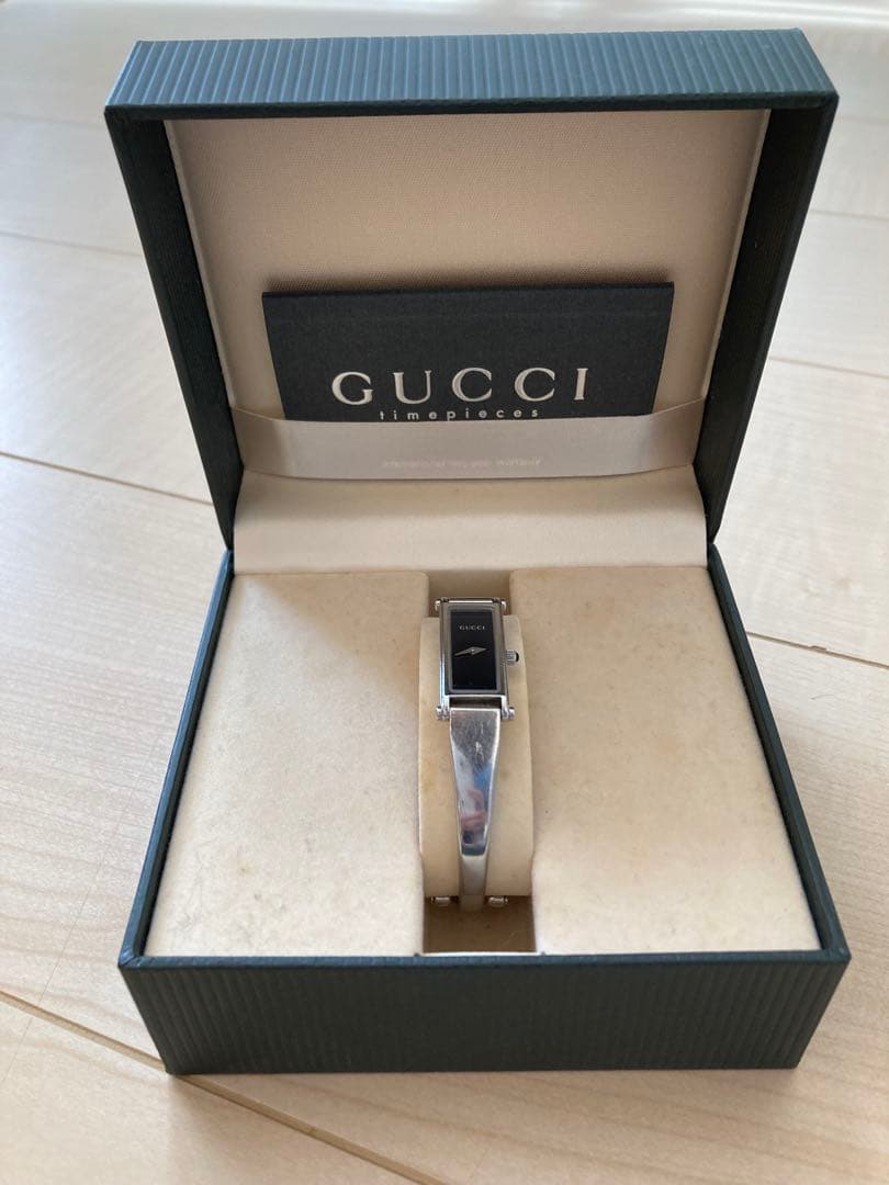 GUCCI 1500L 箱付き ブラック アナログ 時計