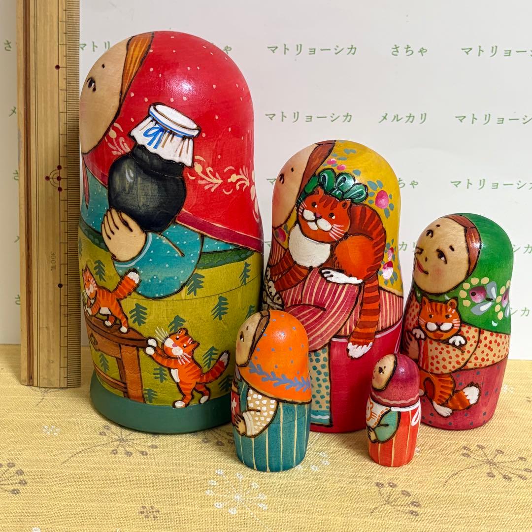 ロシア　マトリョーシカ　猫　タチアナ・ドゥビニッチ