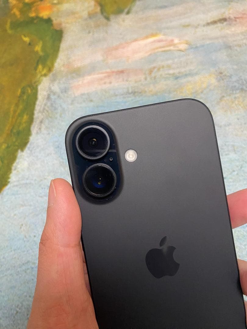 美品 iPhone 16 128G ブラック SIMフリー