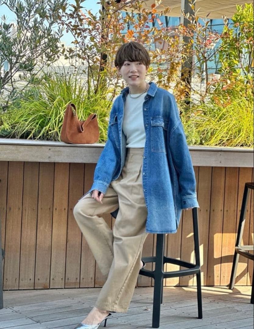 ウィムガゼット【インフルエンサーコラボ】刺繍デニムシャツ