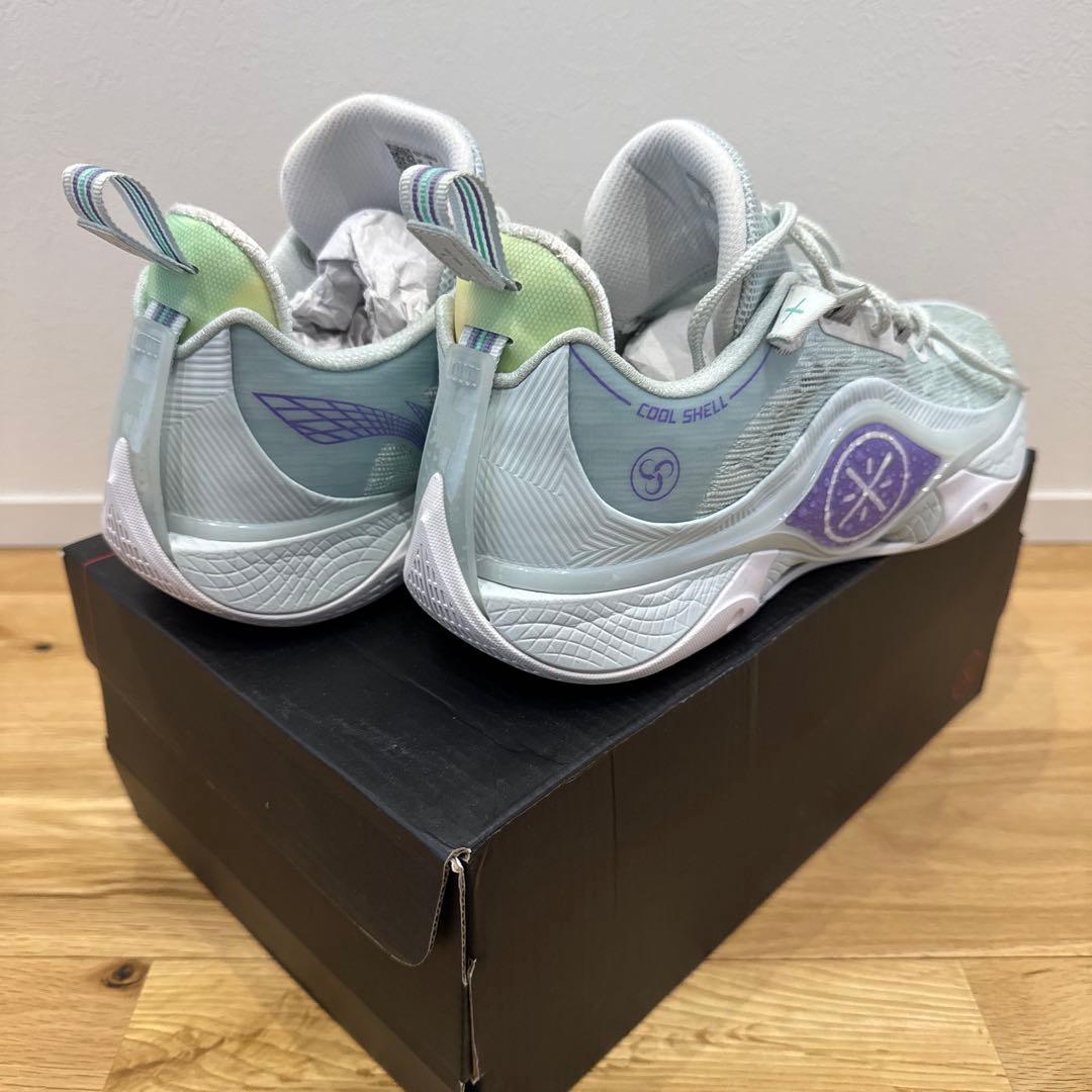 バスケットボールシューズ