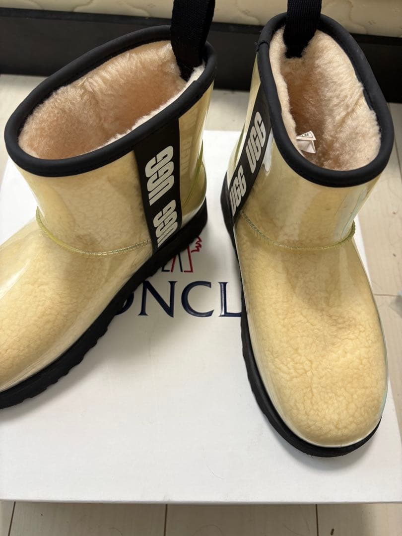 UGG クラシッククリアミニ　ブーツ