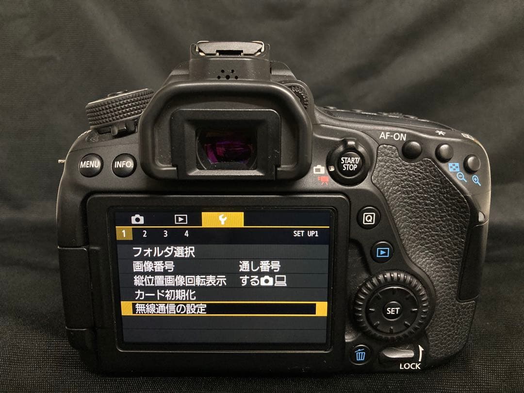 極美品Canon EOS 80D EF-S 18-135 IS USM一眼レフ
