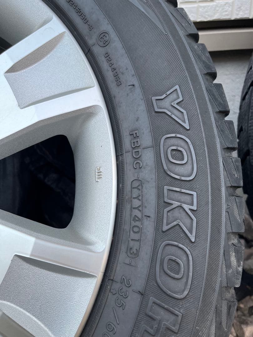 GEOLANDAR I/T-S デリカD5純正ホイール　スタッドレス