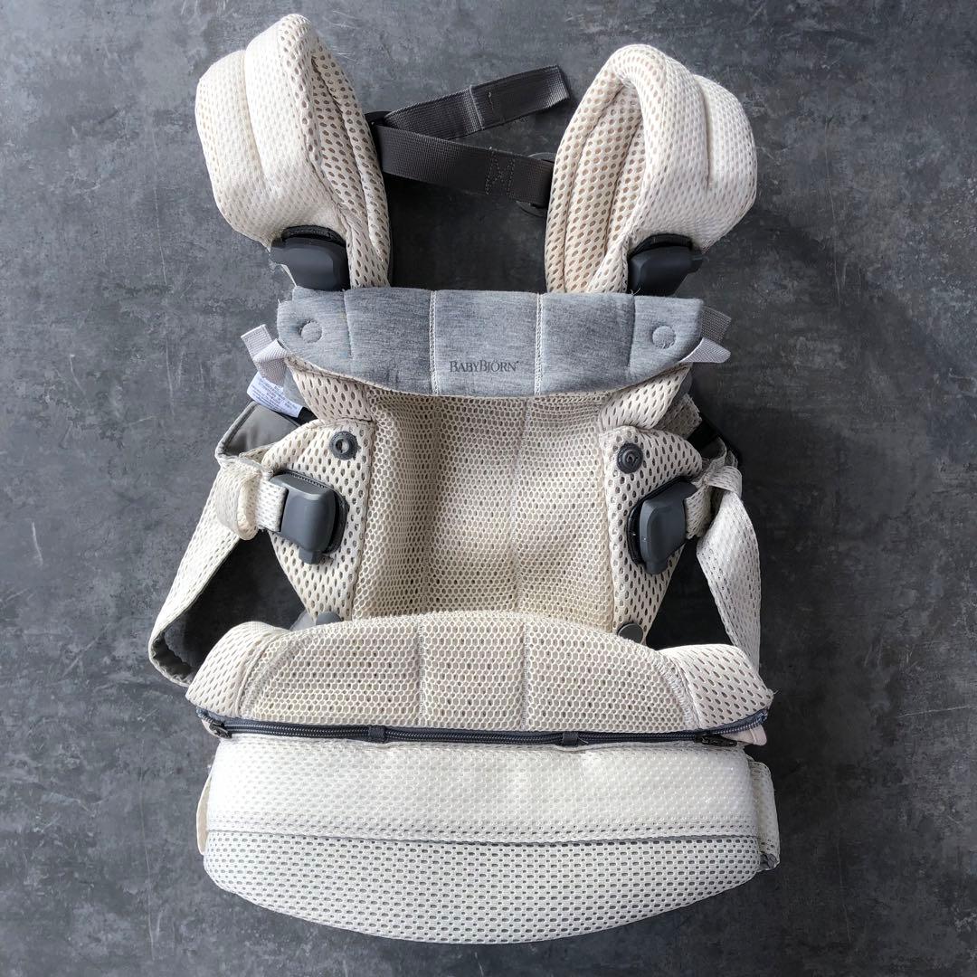 美品　人気　最上級モデル　ベビービョルン　抱っこ紐　ハーモニー　クリーム　箱付き