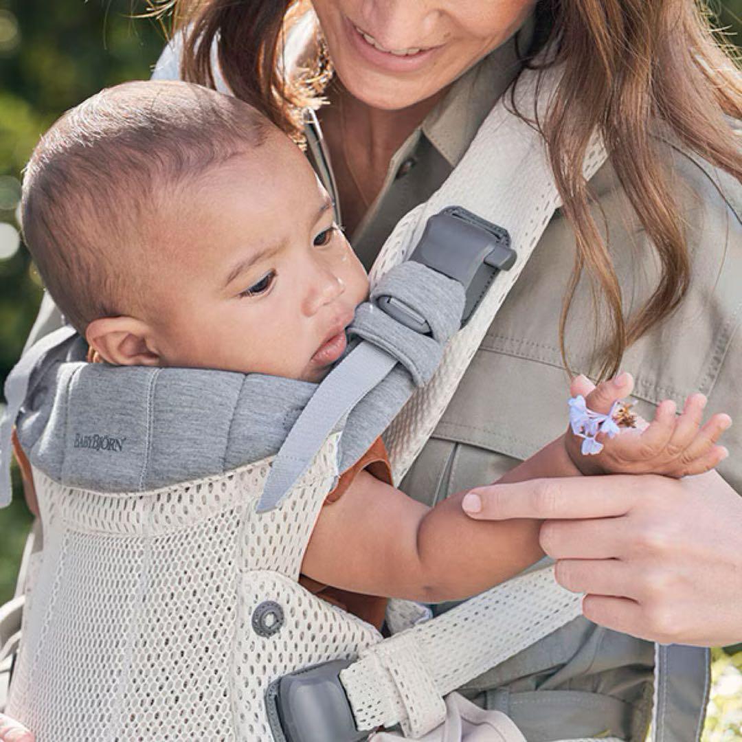 美品　人気　最上級モデル　ベビービョルン　抱っこ紐　ハーモニー　クリーム　箱付き