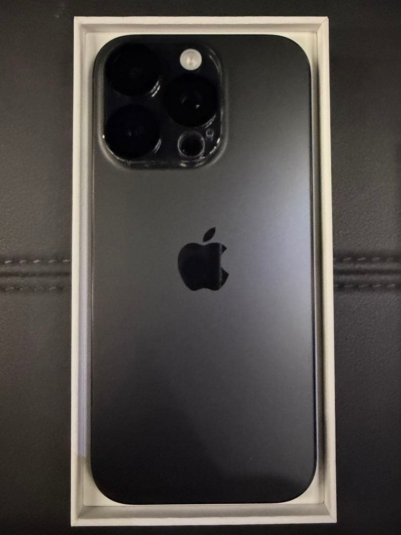 美品iPhone 16Pro スペースブラック