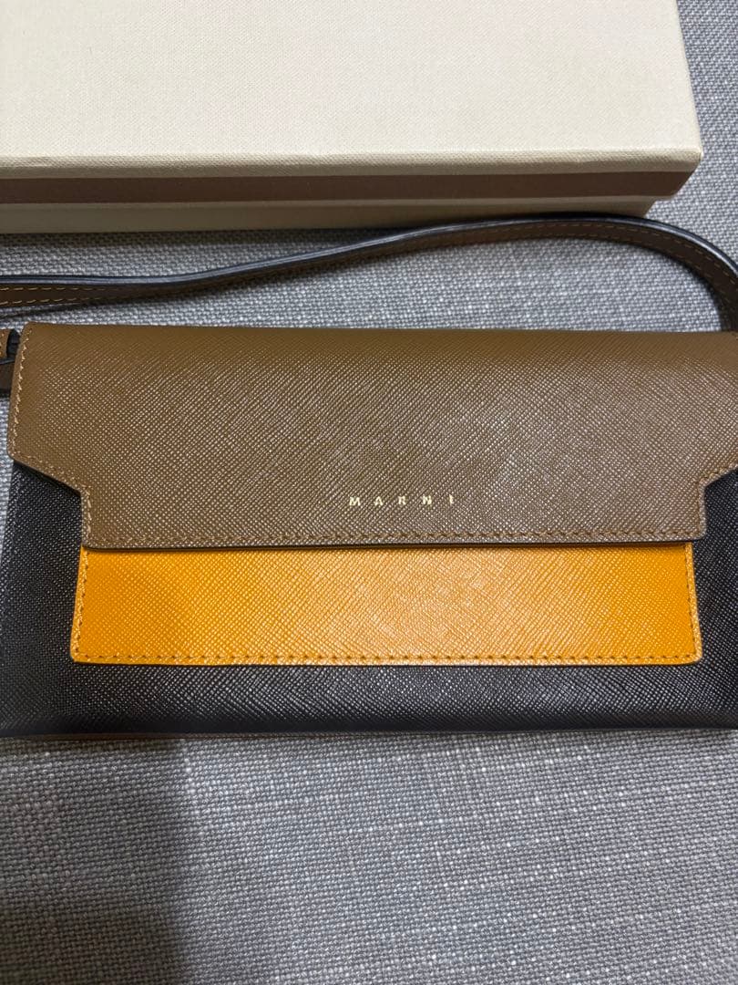 MARNI マルニ ショルダーウォレット 財布 ななめがけ バッグ 手袋セット