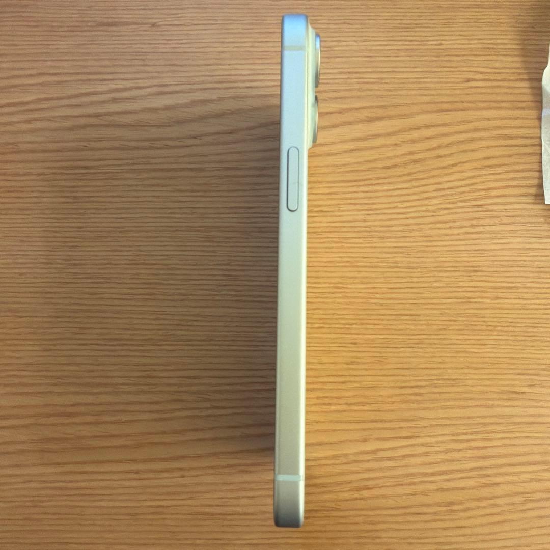 コア　美品Apple iPhone 15 128GB ブルー　SIMフリー