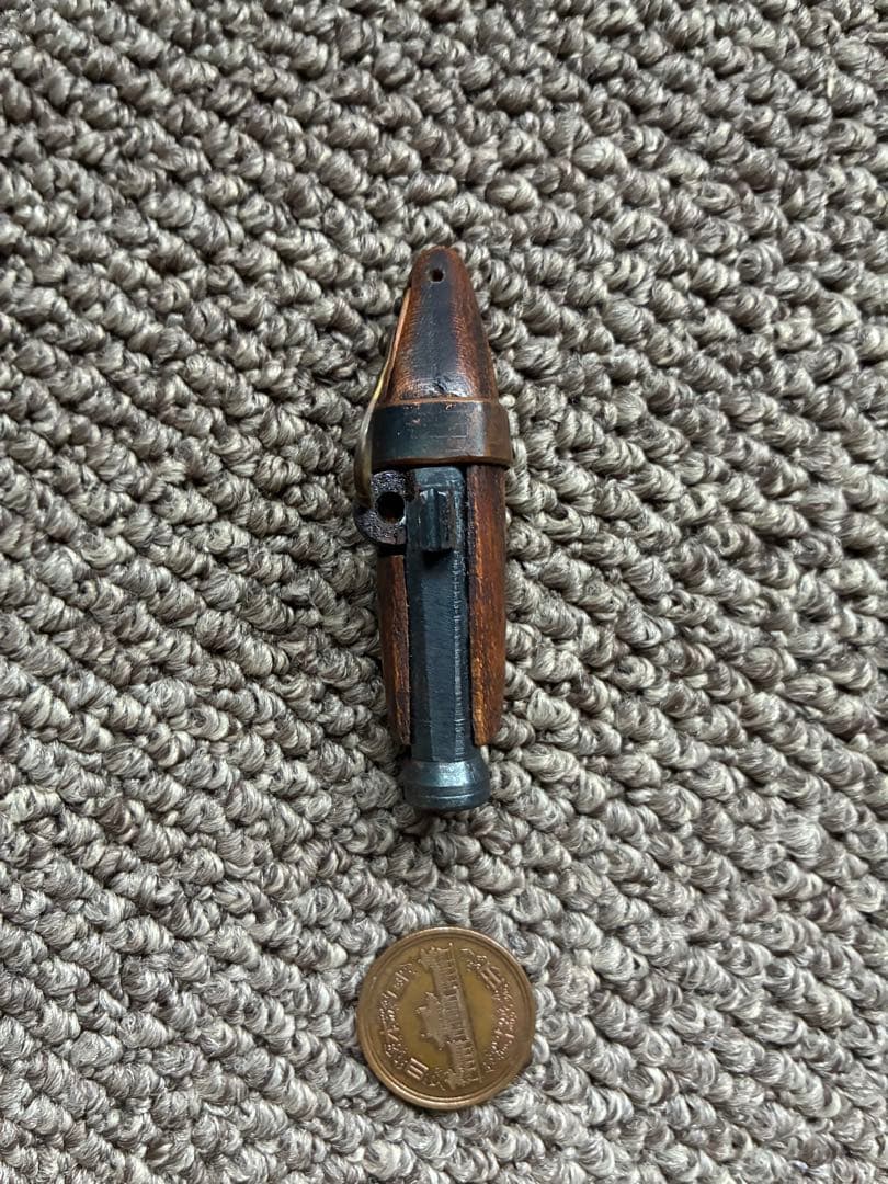 鉄砲根付き　精巧品　昭和　木箱付き