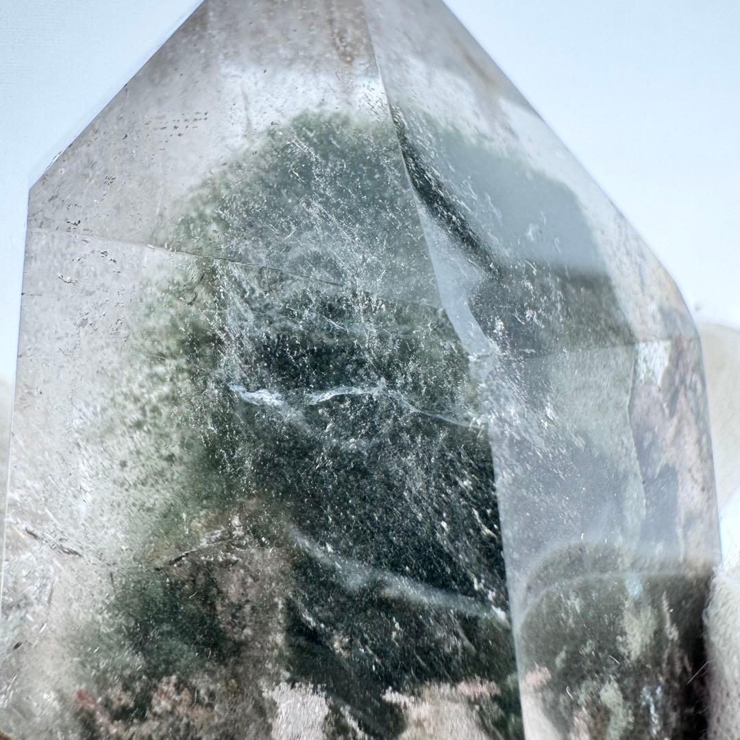 G-5ガーデンクォーツ原石　ポイント　天然石　クリスタル　木の台座付き