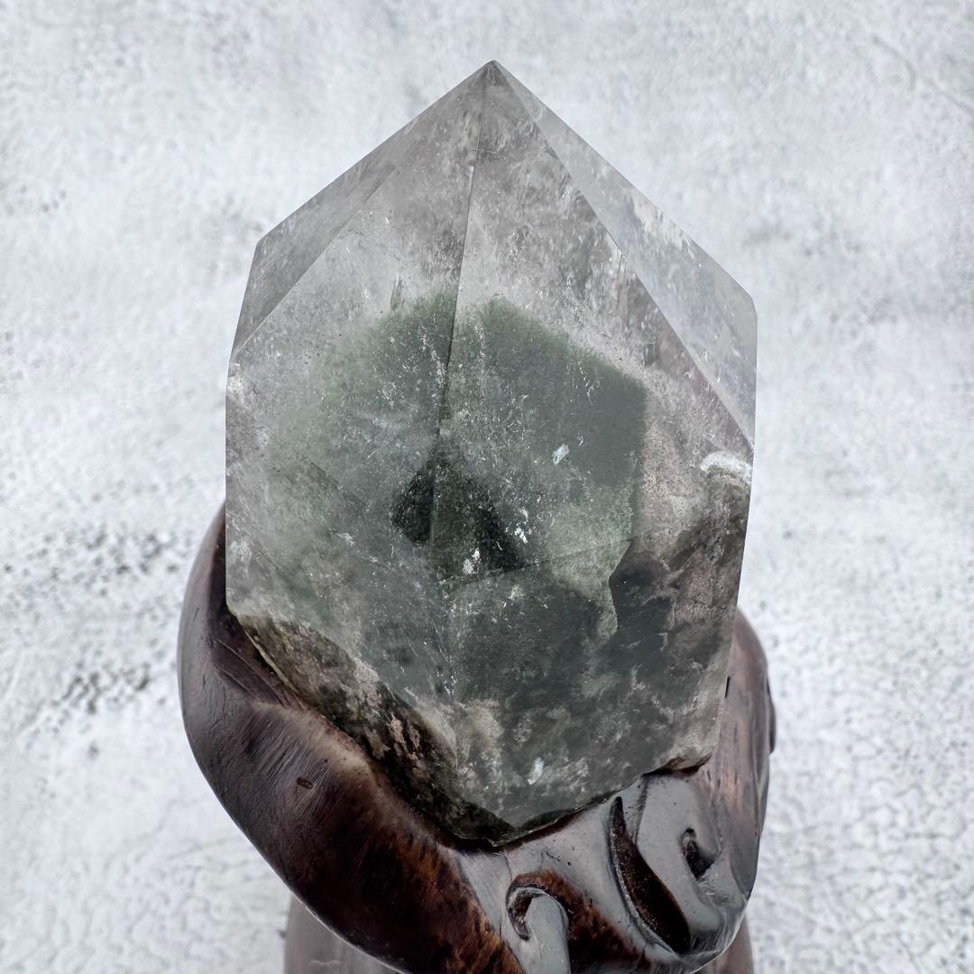 G-5ガーデンクォーツ原石　ポイント　天然石　クリスタル　木の台座付き