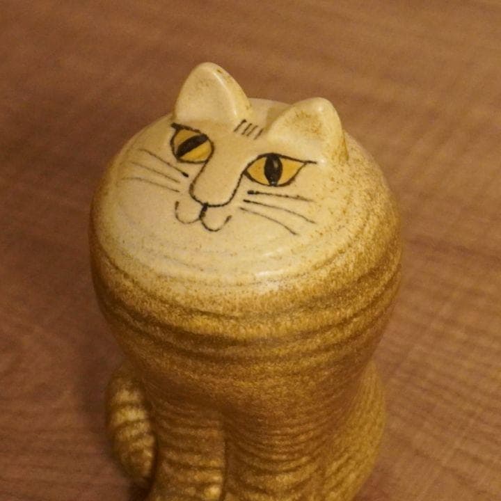 リサラーソン マヤ ブラウン