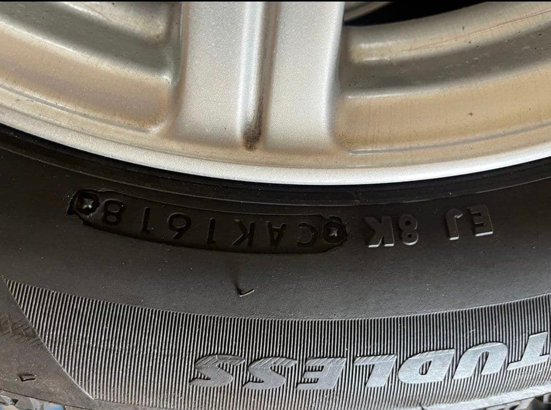 スタッドレスタイヤ　205/55R16 ブリヂストン　VRX、VRX2