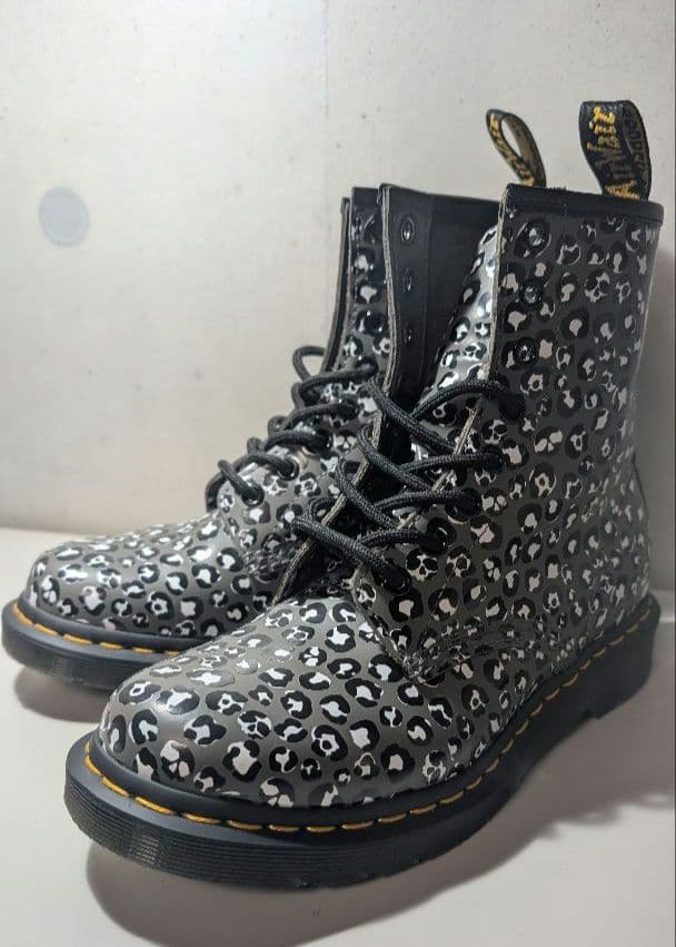 ☆*☆様 【極美品】Dr.Martens ドクターマーチン 8ホールブーツ レザ