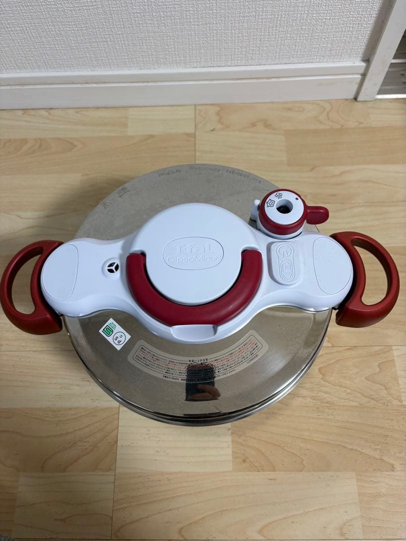 T-fal ClipsoMinut Easy 圧力鍋 4.5L