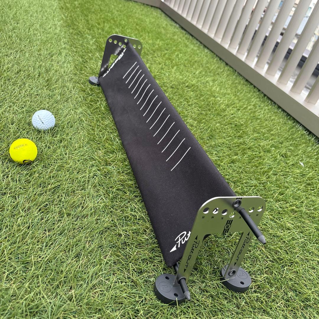 PuttOUT パッティングプレーン & アラインメントスティック セット