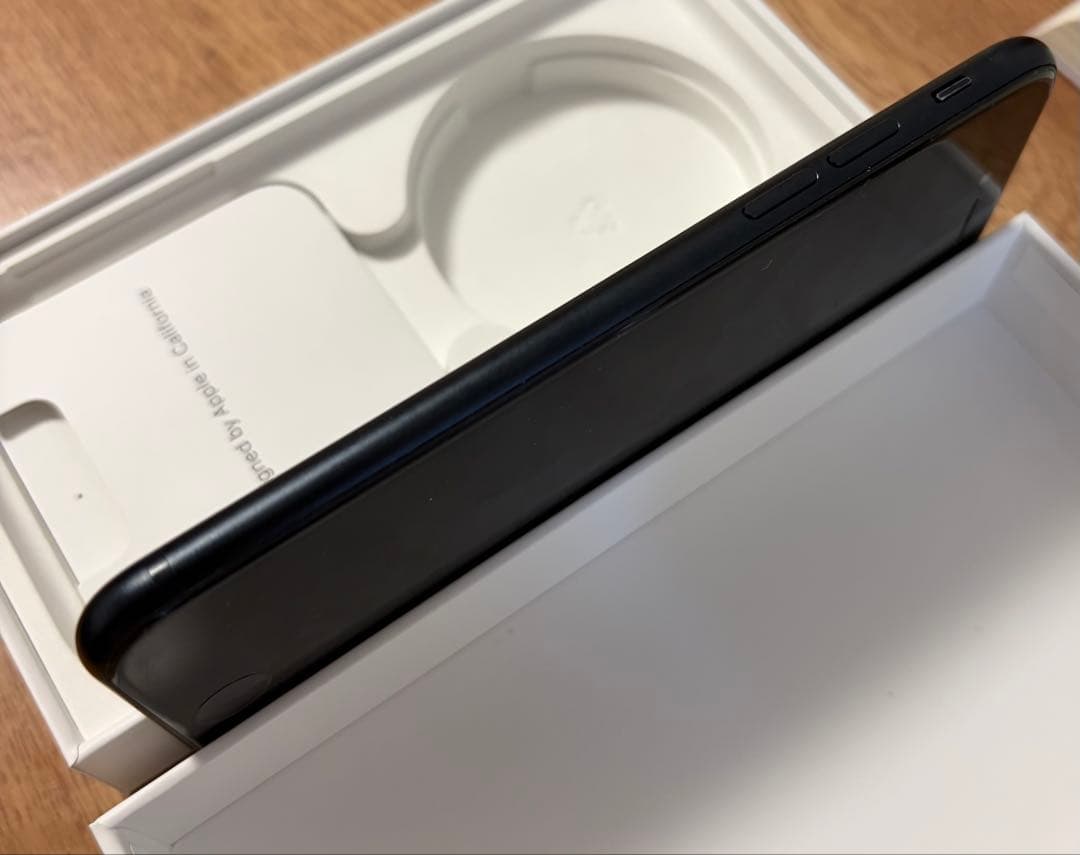 iPhone SE 3 ミッドナイト 128GB SIMフリー 本体