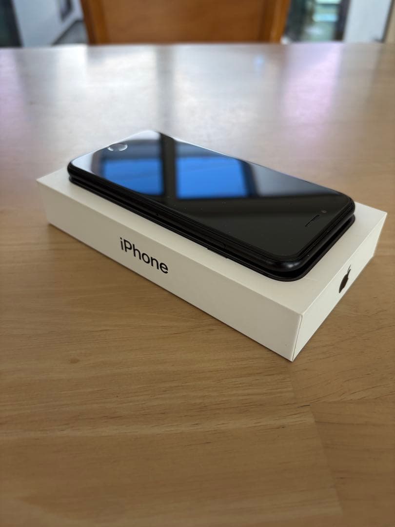 【SIMフリー】Apple iPhone SE2 第二世代 128Gb ブラック