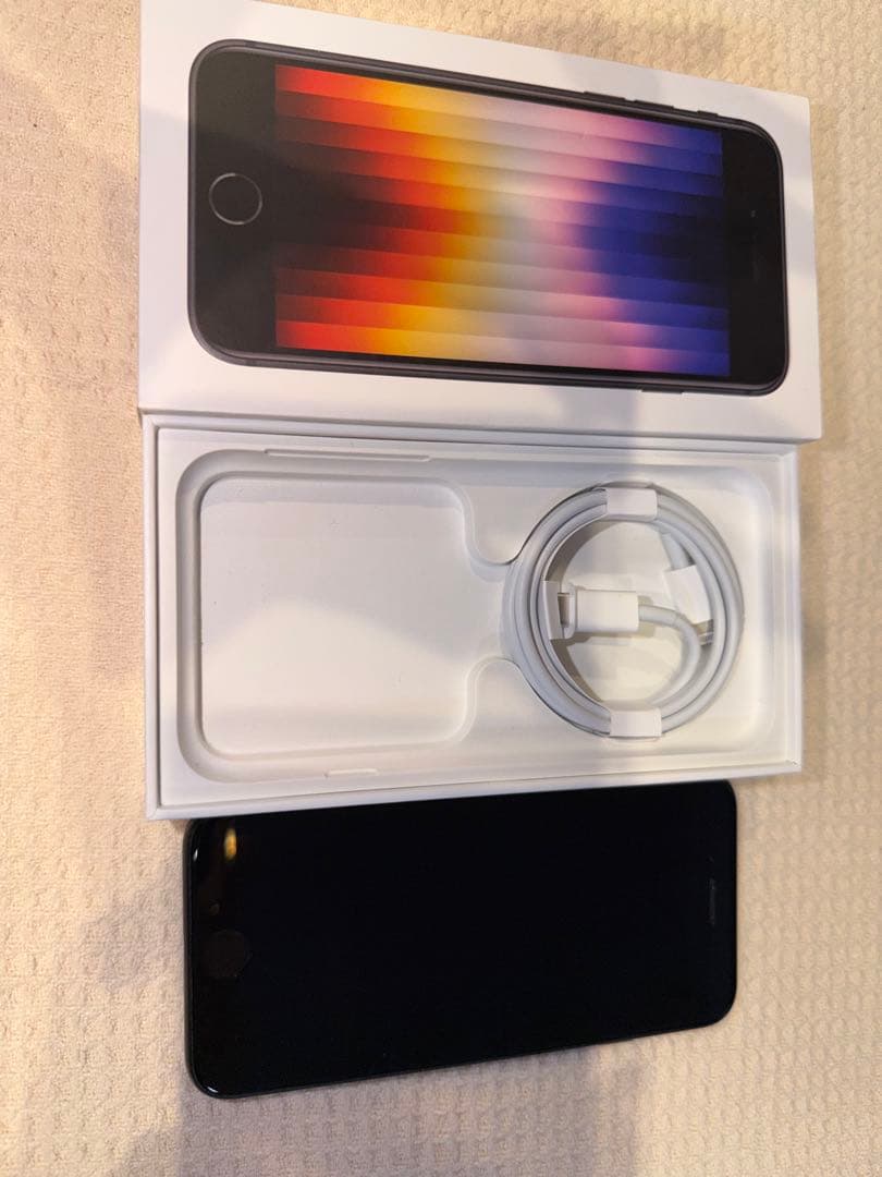 Apple iPhone SE3 ミッドナイトSIMフリー 64GB