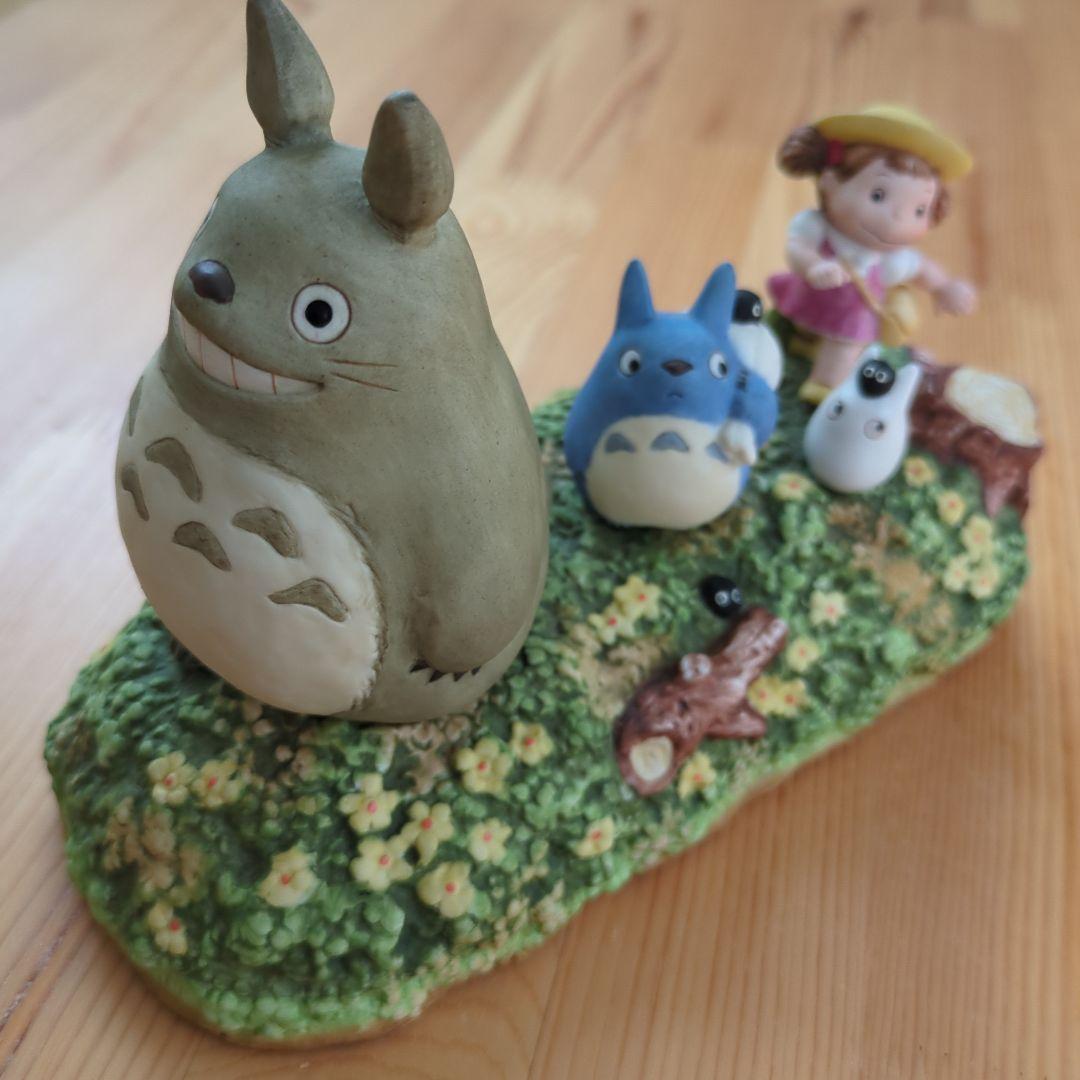 トトロとメイの陶器製置物 ジブリ　 オルゴール　さんぼ