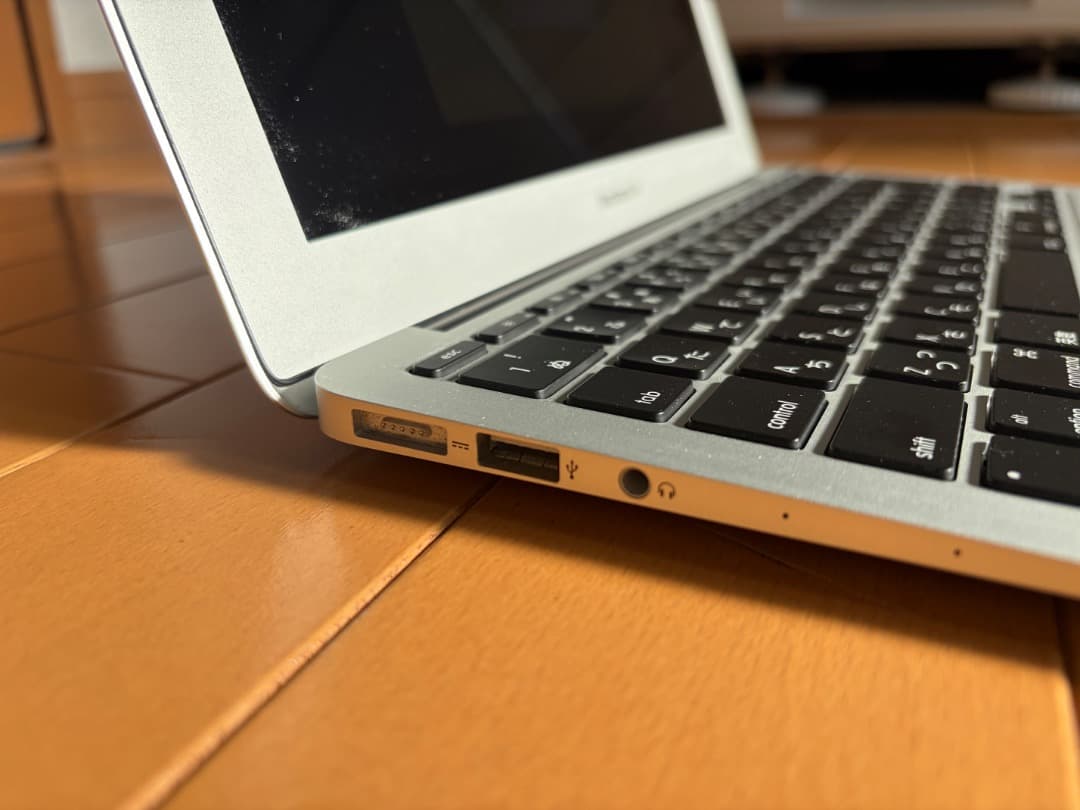 MacBook Air 11inch 2015年 4GB 128GB