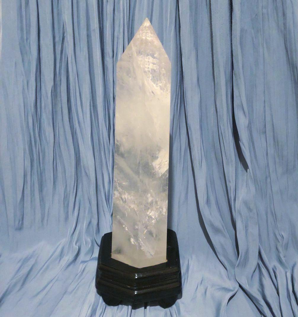 水晶 六角柱 高さ31cm 3.4kg 置物 木製台座付き